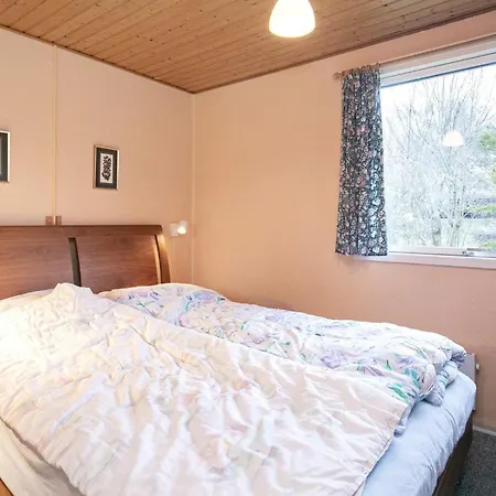 Seaside Serenity In Faldsled-by Traum * Millinge